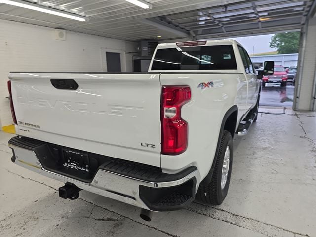 Pre-Owned 2024 Chevrolet Silverado 2500HD LTZ - photo - 4