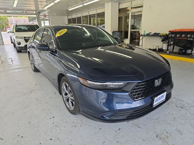 Pre-Owned 2023 Honda Accord EX - photo - 6