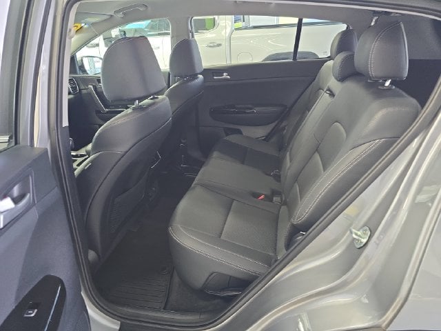 Pre-Owned 2021 Kia Sportage EX - photo - 9