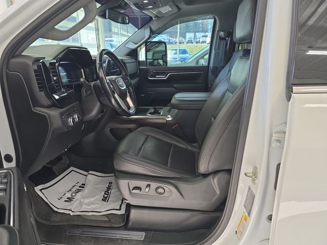 Pre-Owned 2024 GMC Sierra 2500HD SLT - photo - 12