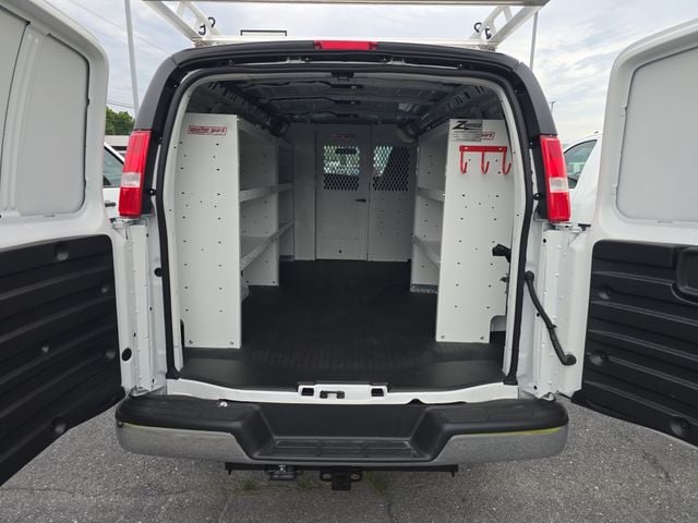 New 2026 GMC Savana 2500 Work Van - photo - 4