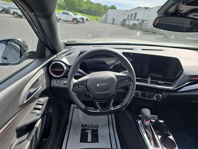 New 2026 Chevrolet Trax 2RS - photo - 11