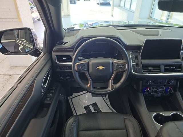 Pre-Owned 2024 Chevrolet Suburban High Country - photo - 11