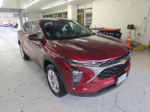 Pre-Owned 2024 Chevrolet Trax LS - photo - 6