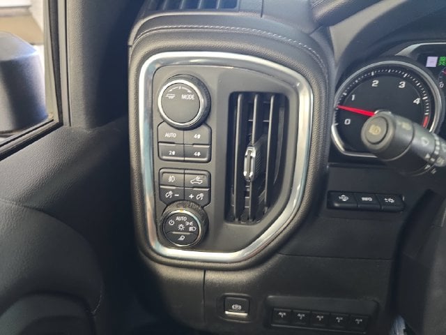 Pre-Owned 2022 Chevrolet Silverado 3500HD High Country - photo - 17