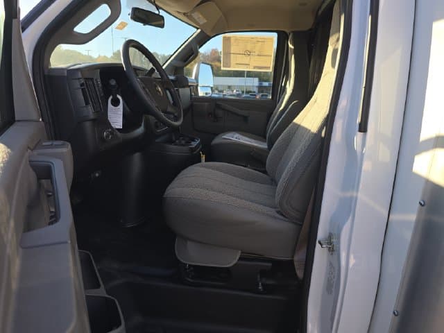 New 2026 Chevrolet Express 3500 Work Van - photo - 10