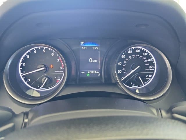 Pre-Owned 2022 Toyota Camry SE - photo - 16