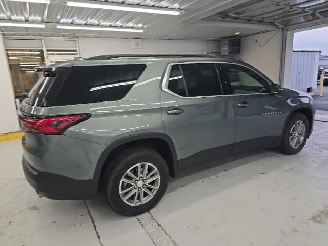 Pre-Owned 2023 Chevrolet Traverse LT - photo - 5