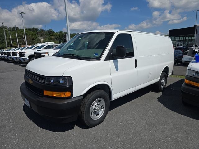 New 2026 Chevrolet Express 2500 Work Van - photo - 1