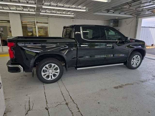 Pre-Owned 2024 Chevrolet Silverado 1500 LTZ - photo - 5
