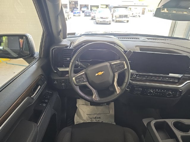 Pre-Owned 2025 Chevrolet Silverado 1500 LT - photo - 11