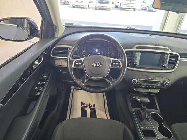 Pre-Owned 2020 Kia Sorento LX - photo - 11