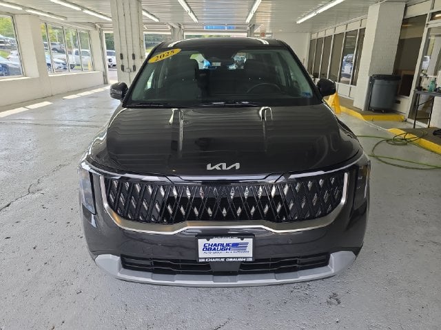 Pre-Owned 2025 Kia Carnival LXS - photo - 7