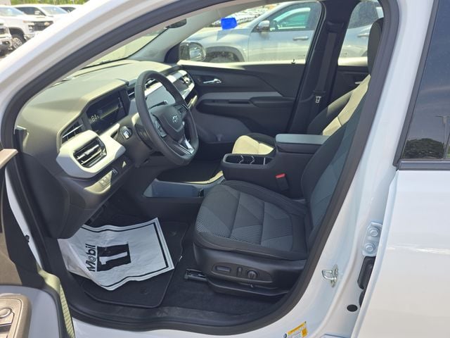 New 2027 Chevrolet Bolt EV LT - photo - 12