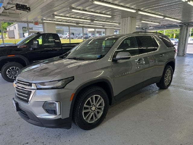 Pre-Owned 2023 Chevrolet Traverse LT - photo - 1