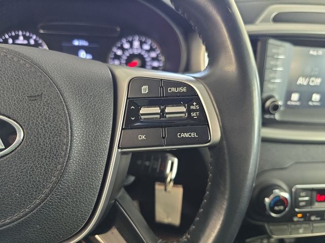 Pre-Owned 2020 Kia Sorento LX - photo - 17