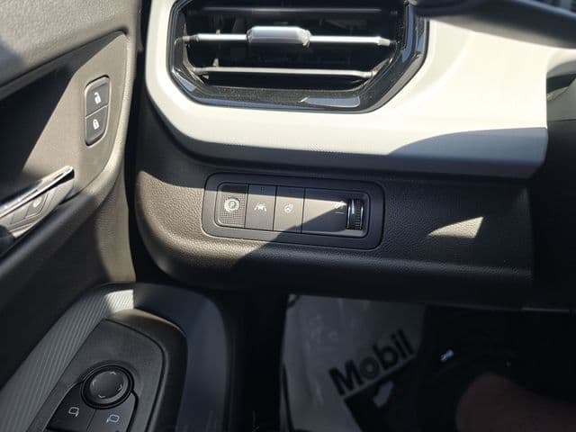 New 2027 Chevrolet Bolt EV LT - photo - 18