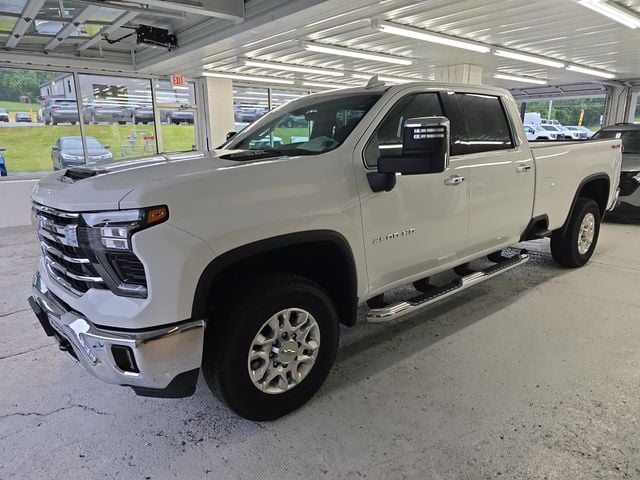 Pre-Owned 2024 Chevrolet Silverado 2500HD LTZ - photo - 1