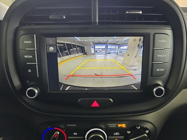 Pre-Owned 2025 Kia Soul LX - photo - 15