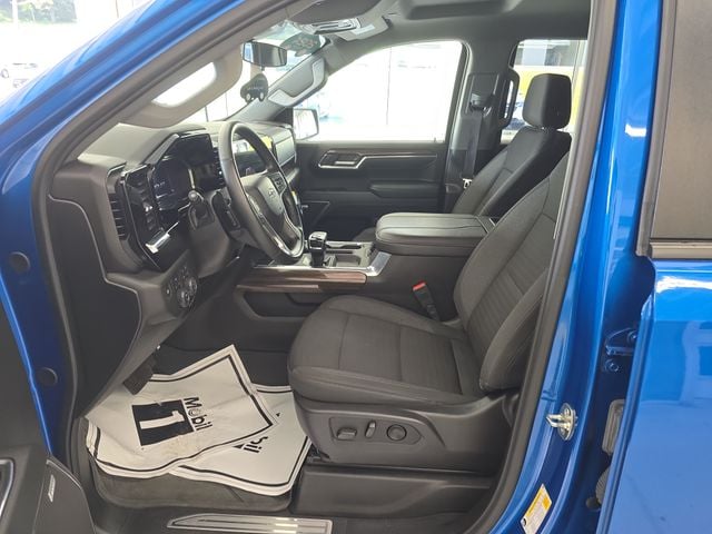 Pre-Owned 2024 Chevrolet Silverado 1500 RST - photo - 12