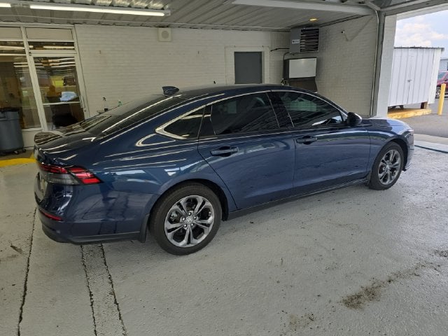 Pre-Owned 2023 Honda Accord EX - photo - 5