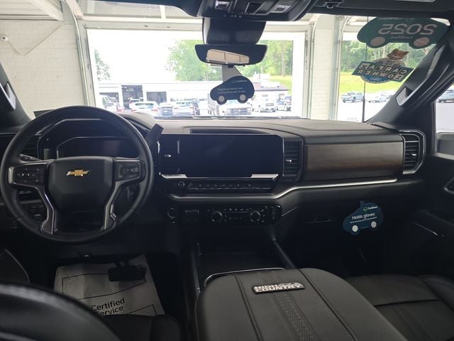 Pre-Owned 2025 Chevrolet Silverado 2500HD High Country - photo - 10