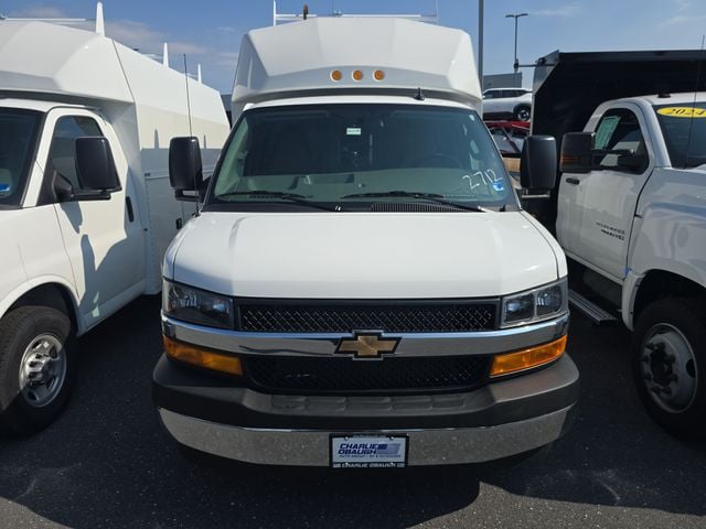 New 2026 Chevrolet Express 3500 Work Van - photo - 8