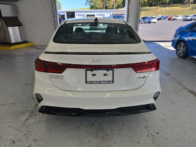 Pre-Owned 2023 Kia Forte GT-Line - photo - 3