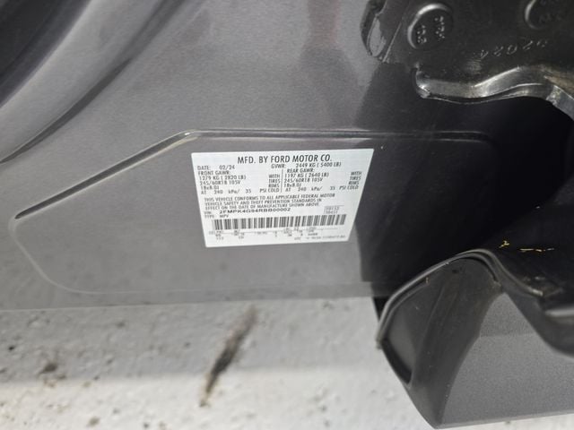 Pre-Owned 2024 Ford Edge SE - photo - 13