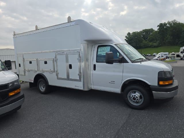 New 2025 GMC Savana Cutaway 4500 4500 Van - photo - 5