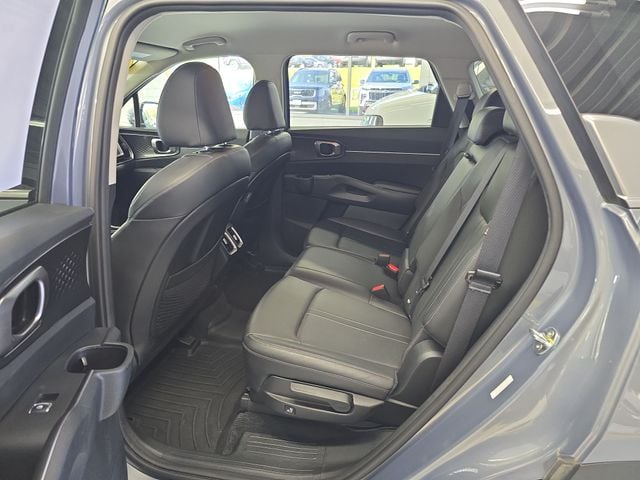 Pre-Owned 2024 Kia Sorento S - photo - 9