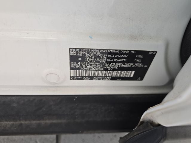 Pre-Owned 2022 Toyota RAV4 XLE - photo - 14