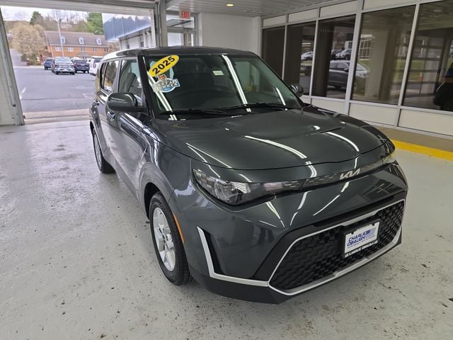 Pre-Owned 2025 Kia Soul LX - photo - 6