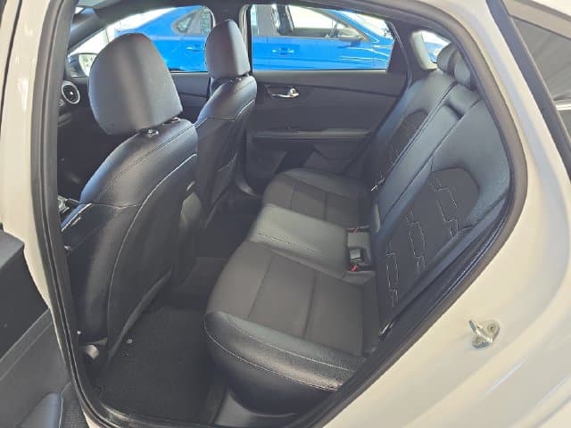 Pre-Owned 2023 Kia Forte GT-Line - photo - 9