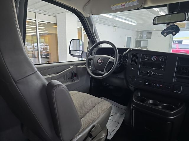 Pre-Owned 2025 GMC Savana 3500 LT - photo - 9