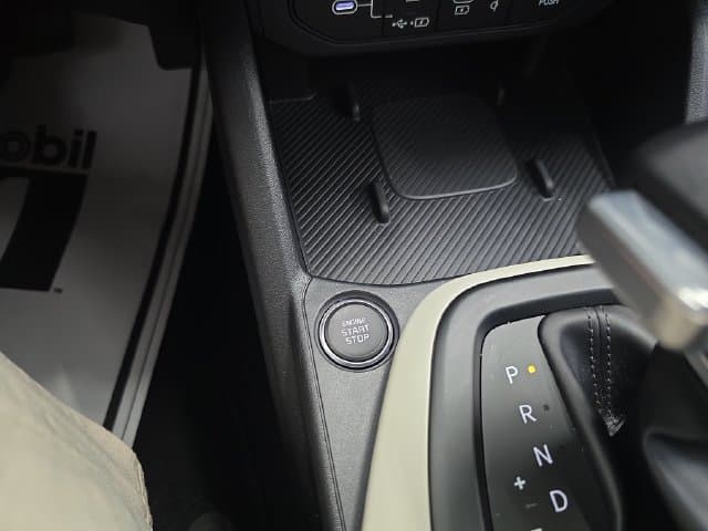 Pre-Owned 2025 Kia K4 GT-Line - photo - 21
