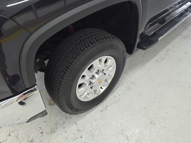 Pre-Owned 2024 Chevrolet Silverado 2500HD LT - photo - 8