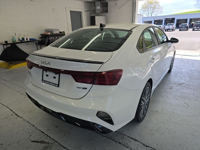 Pre-Owned 2024 Kia Forte GT-Line - photo - 4
