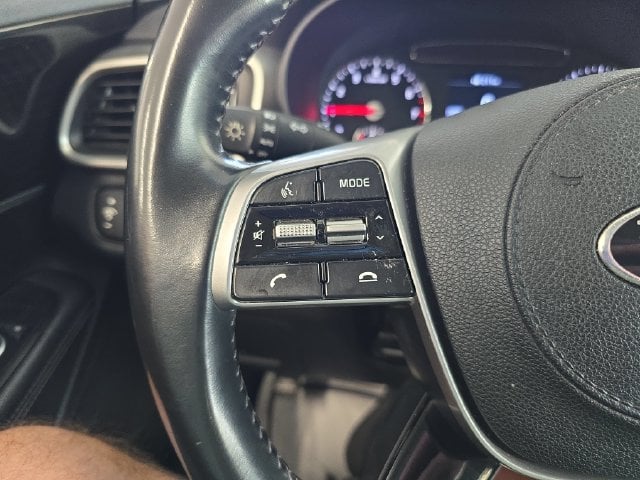 Pre-Owned 2020 Kia Sorento LX - photo - 18