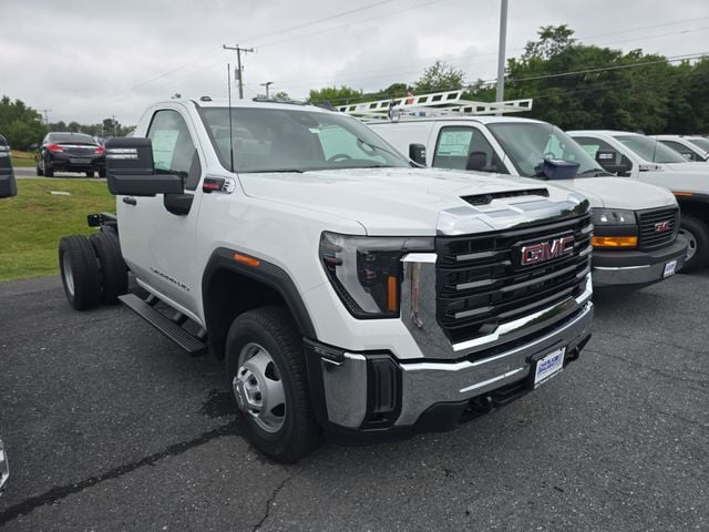 New 2026 GMC Sierra 3500HD Pro - photo - 6