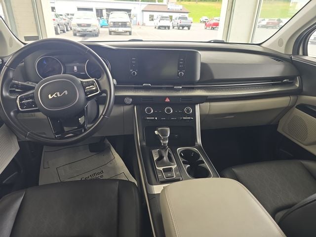 Pre-Owned 2024 Kia Carnival LX - photo - 10