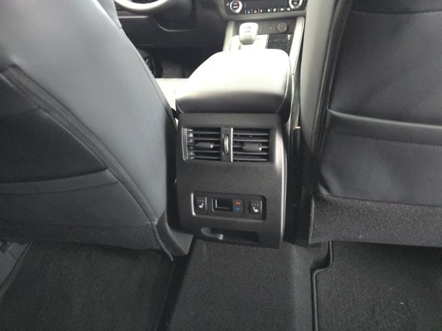 Pre-Owned 2024 Mitsubishi Outlander SEL - photo - 15