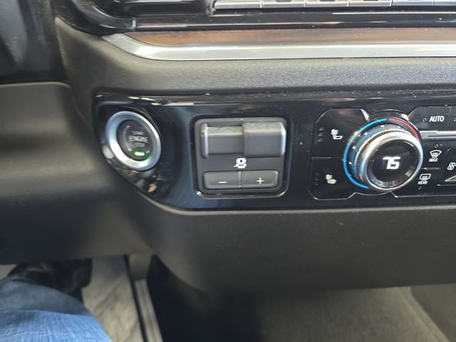 Pre-Owned 2025 GMC Sierra 1500 SLT - photo - 21