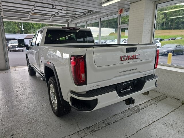 Pre-Owned 2023 GMC Sierra 3500HD Denali - photo - 2