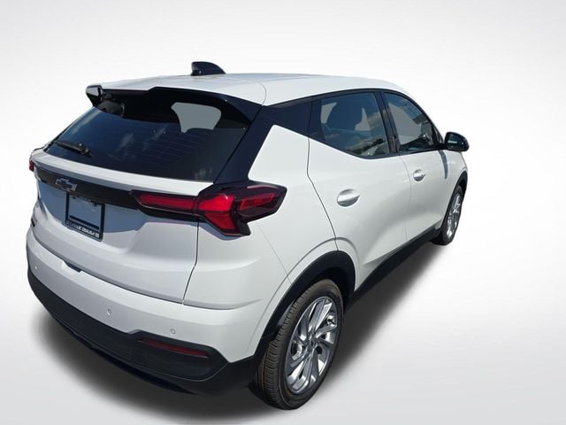 New 2027 Chevrolet Bolt EV LT - photo - 5