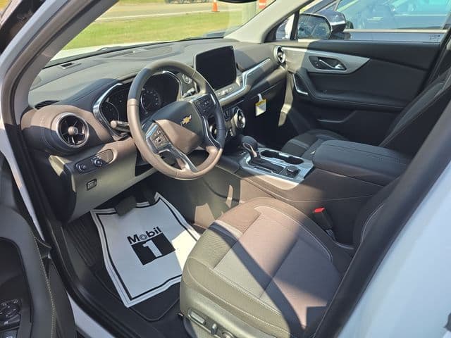 New 2026 Chevrolet Blazer LT - photo - 11