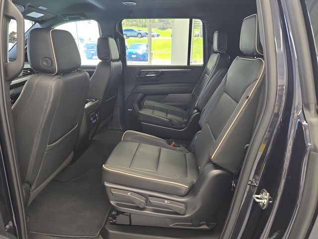 Pre-Owned 2025 Chevrolet Suburban Premier - photo - 9
