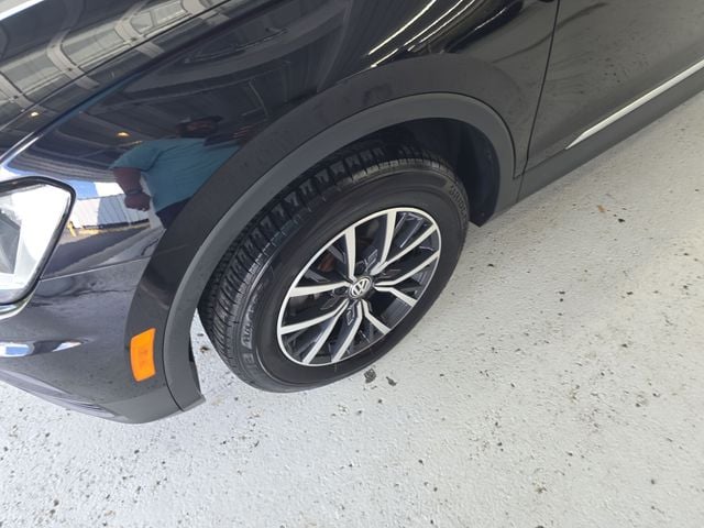 Pre-Owned 2020 Volkswagen Tiguan 2.0T SE - photo - 8