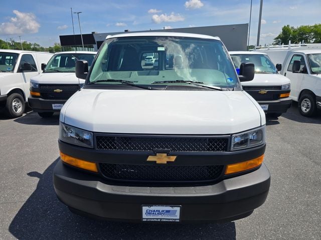 New 2026 Chevrolet Express 2500 Work Van - photo - 10