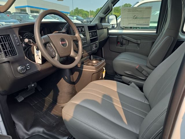 New 2026 GMC Savana 2500 Work Van - photo - 9